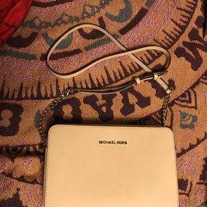 MK jet Set crossbody